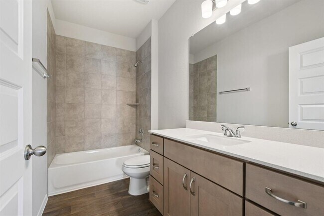Building Photo - 125 Honeybee Ln