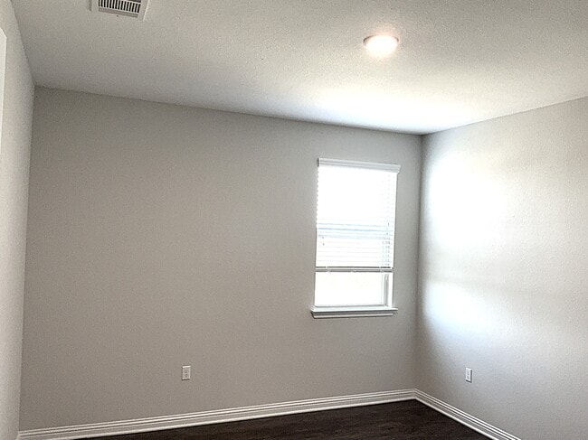 Building Photo - 5801 Kara Dr