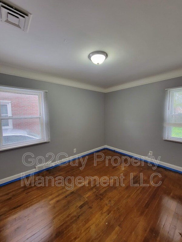 Building Photo - 18034 Birwood St