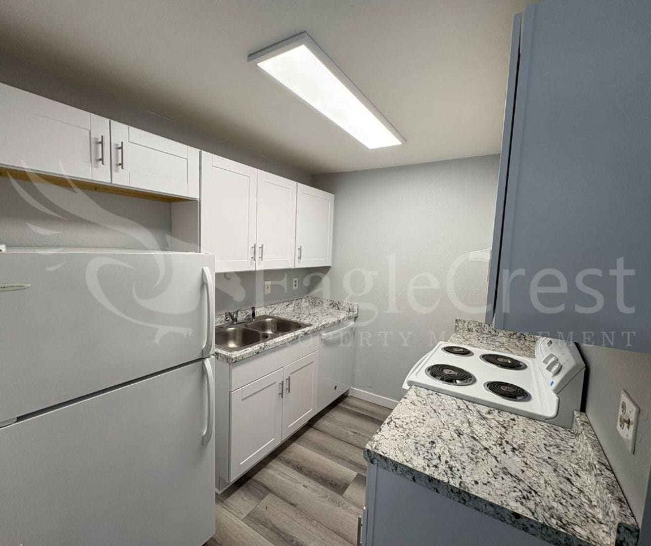 Building Photo - 320NEC