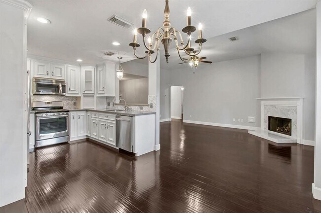 Building Photo - 2209 Ames St