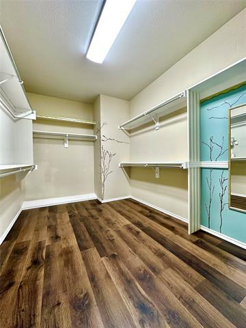 Building Photo - 2837 Del Largo Way