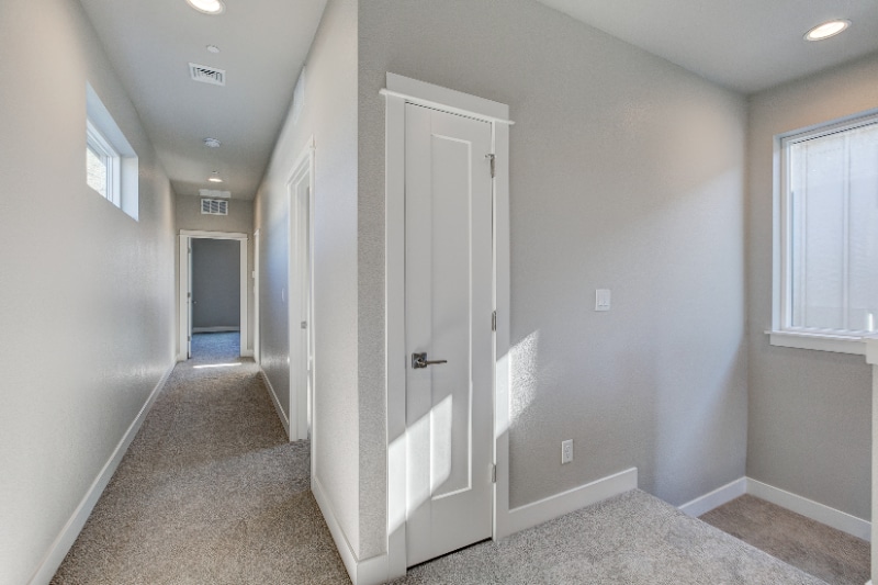 Building Photo - 829 Cherokee Dr
