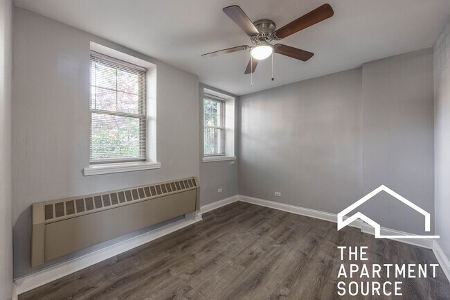 Building Photo - 4031 N Kenmore Ave