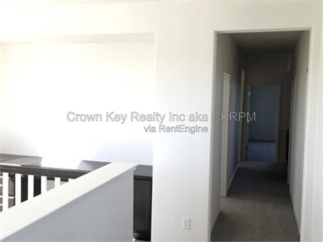 Building Photo - 3831 Comstock Pl