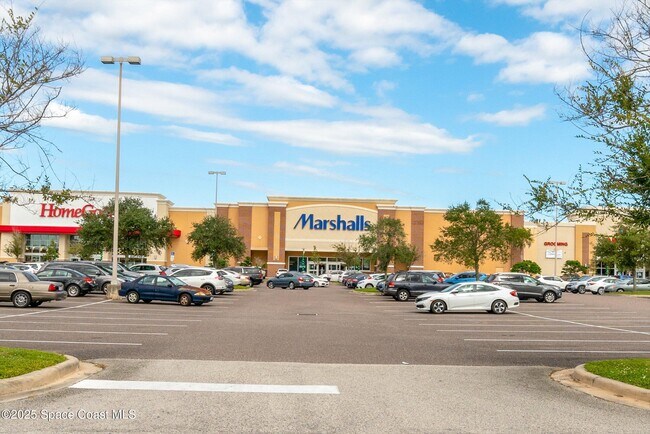 Building Photo - 4351 Silver Lake Dr