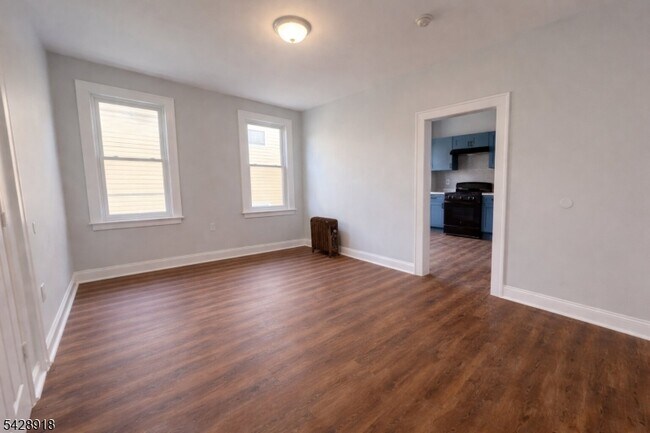 Building Photo - 55 Schley St
