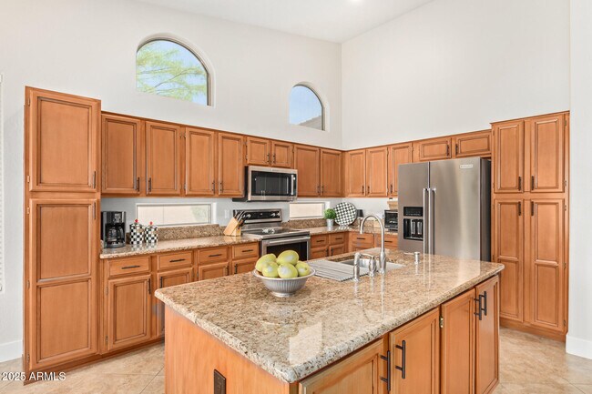 Building Photo - 9716 E Janice Way