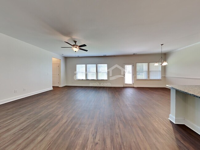 Building Photo - 199 Columns Rd