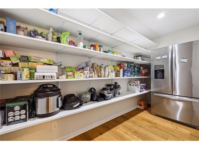 Building Photo - 18620 26th Ave N