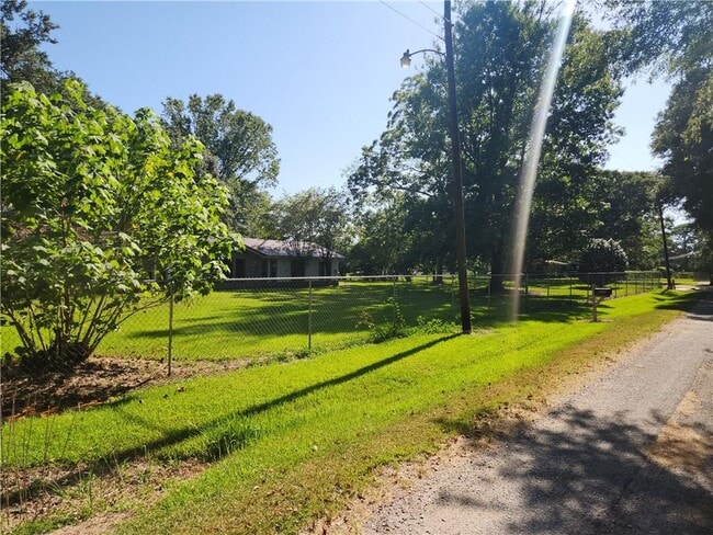 Building Photo - 8575 Clement Poiroux Ln