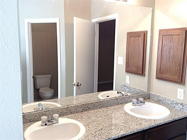 Building Photo - 1608 Misty Fawn Ln