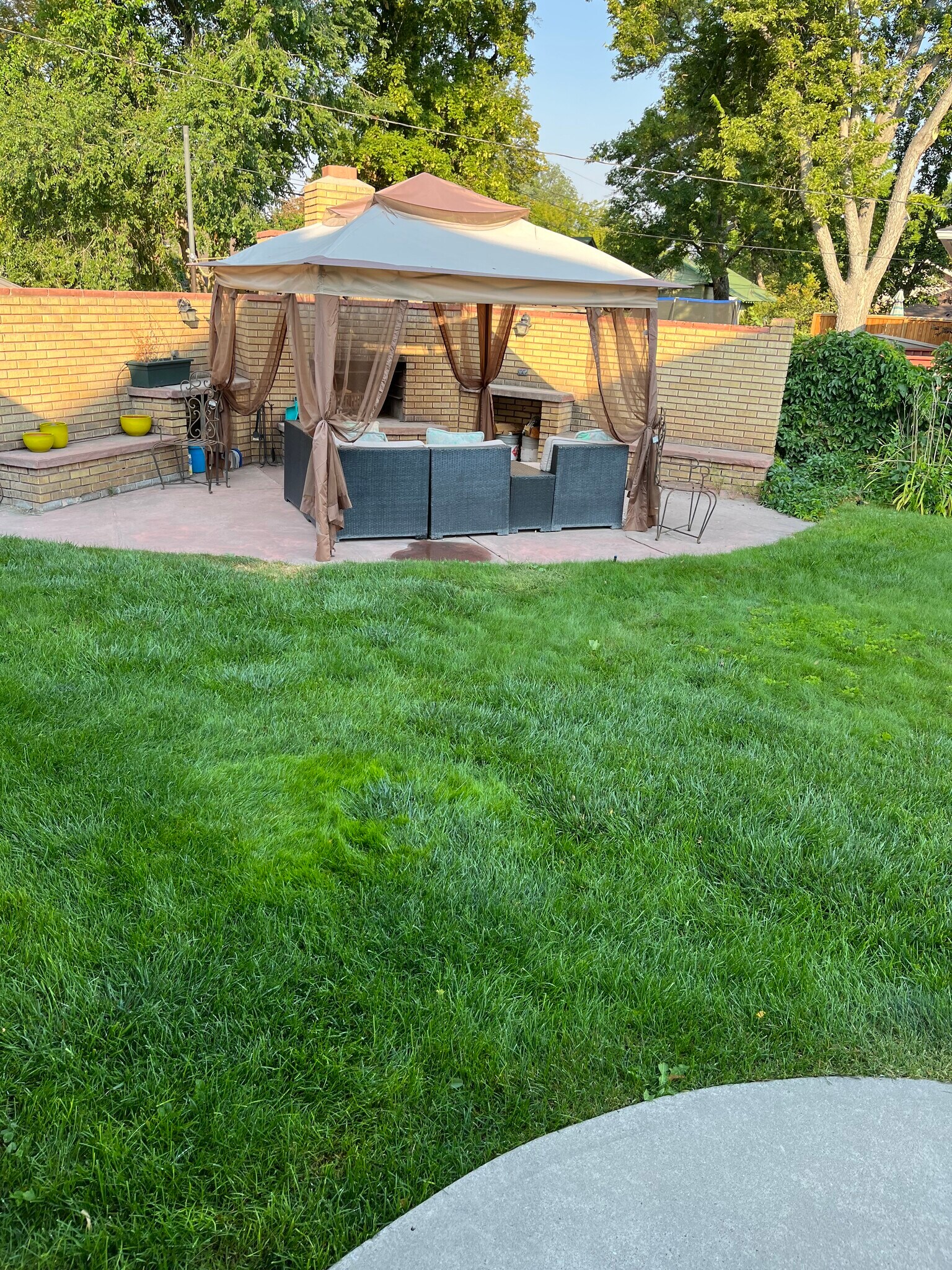 Building Photo - 856 E Carter St