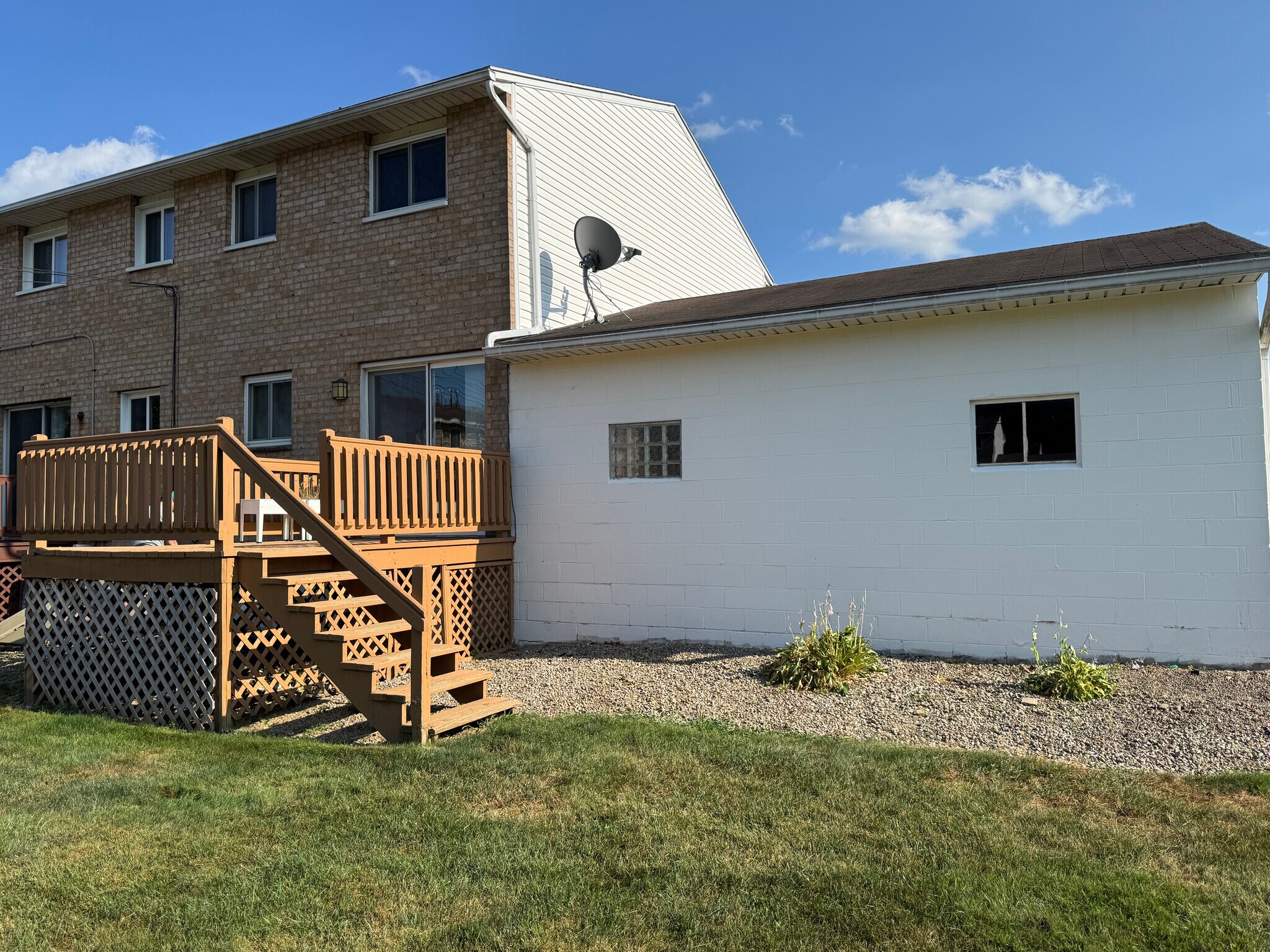 Building Photo - 318 Fox Run