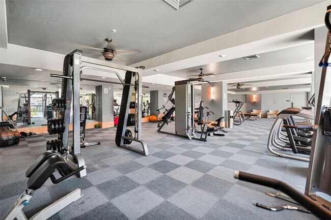 Building Photo - 1945 S Ocean Dr