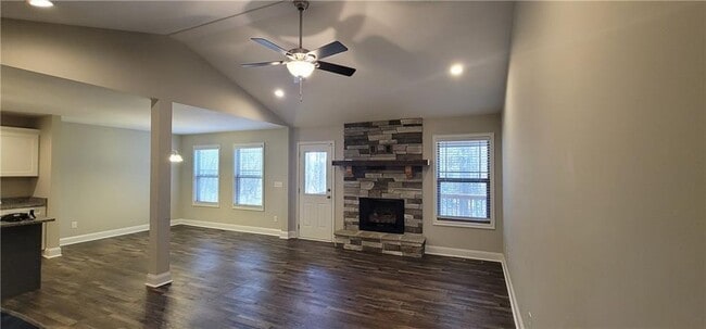 Building Photo - 123 Ridge Crest Ct