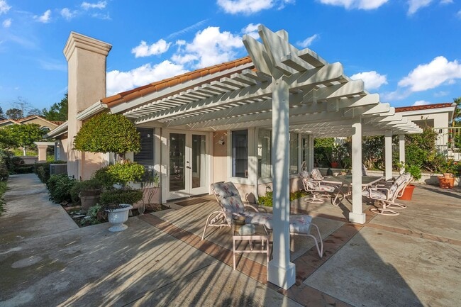 Building Photo - 54 Via Candelaria