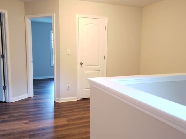 Building Photo - 2BR Townhouse in Canton