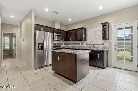 Building Photo - 456 Prime Desert Dr