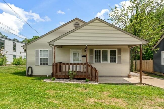 Building Photo - 227 N Miles St