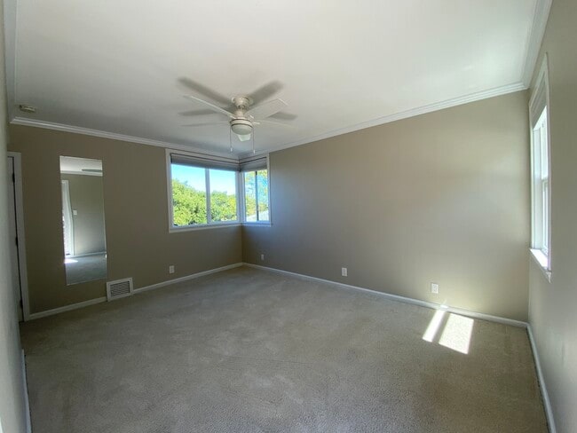 Building Photo - 161 El Bonito Way