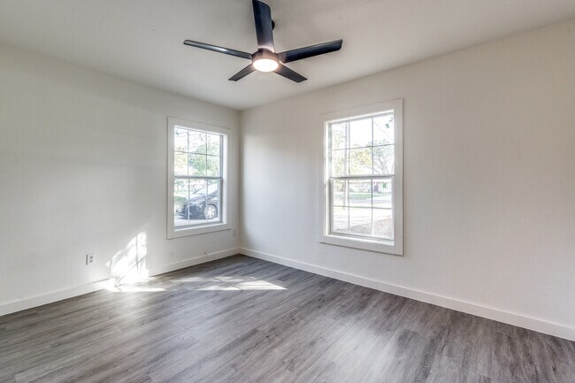 Building Photo - 827 Ware Blvd