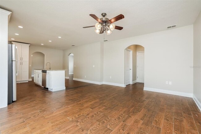 Building Photo - 207 Taranto Way