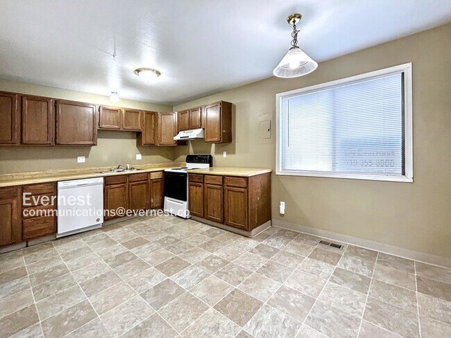 Building Photo - 1185 Mazatlan Cir