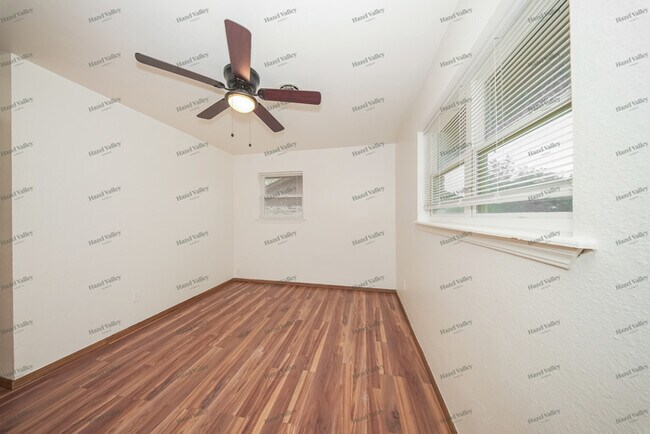 Building Photo - 3101 Dentwood Terrace