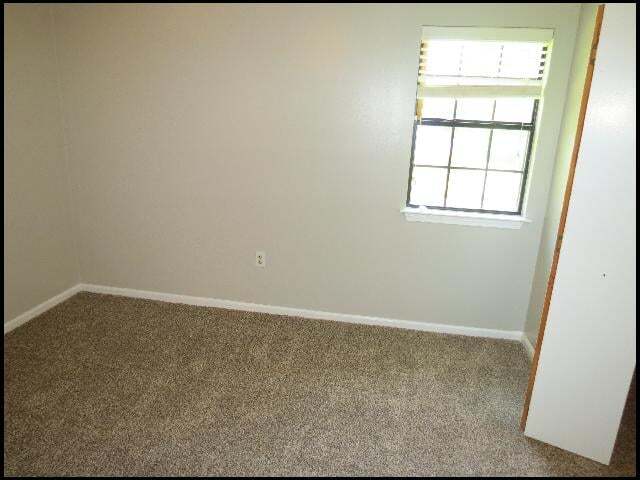 Building Photo - 9803 Pinnacle Valley Rd