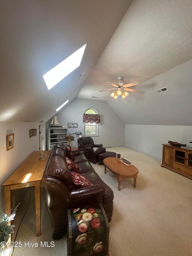 Building Photo - 7407 Fern Valley Dr