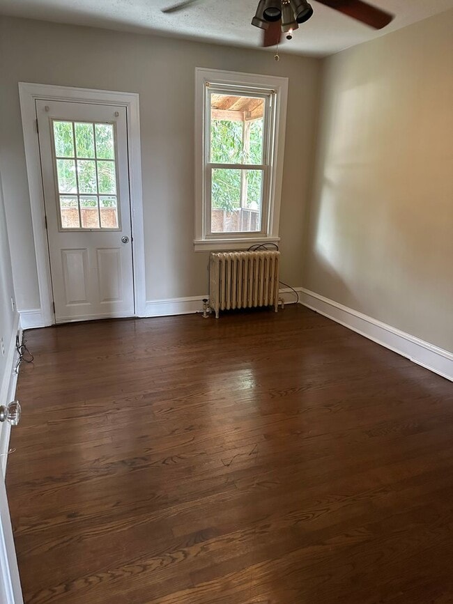Building Photo - Updated 3 bedroom home in the City with re...