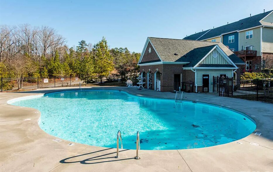 Building Photo - Room in Townhome on Dove Cottage Ln