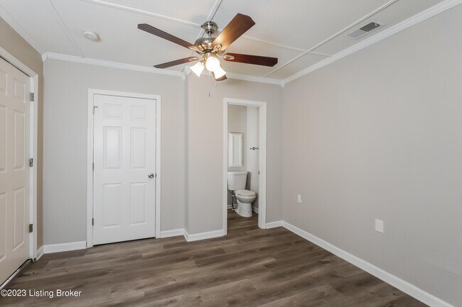 Building Photo - 7300 Betsy Ross Dr