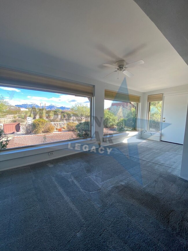 Building Photo - Spacious 2 Bed - Mountain Views!