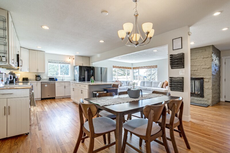 Building Photo - 10490 W Dakota Ave