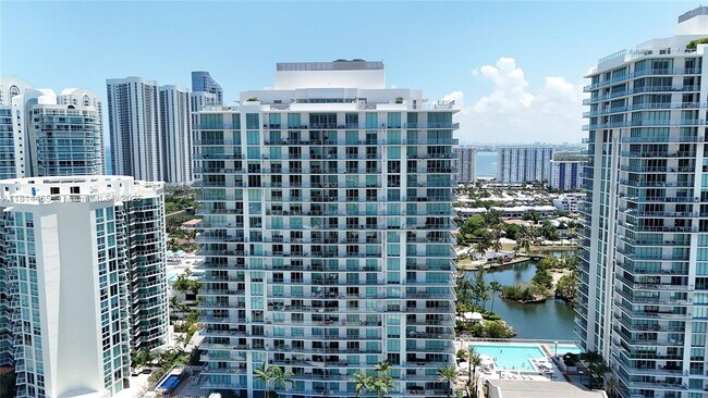 Building Photo - 300 Sunny Isles Blvd