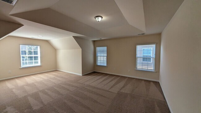 Building Photo - 4848 Pepper Dr