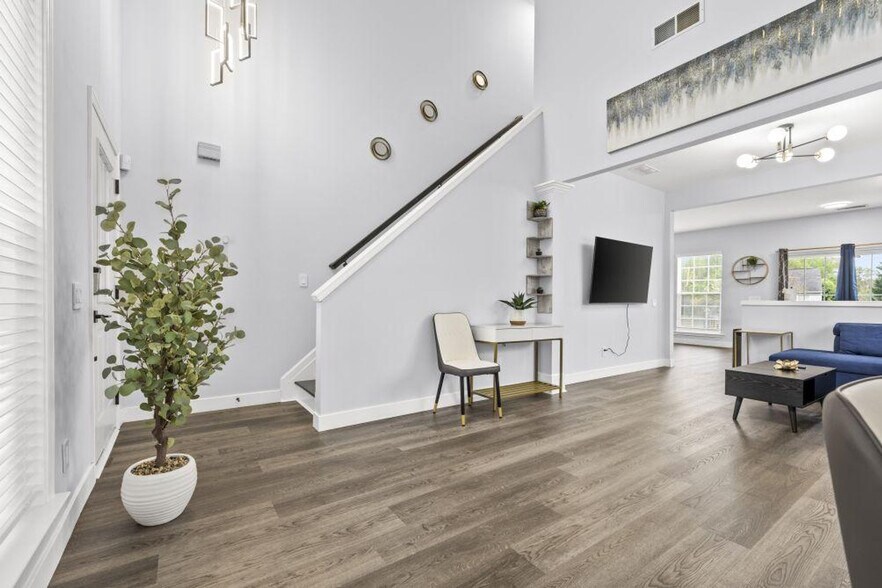 Building Photo - 2408 Deberry Ct
