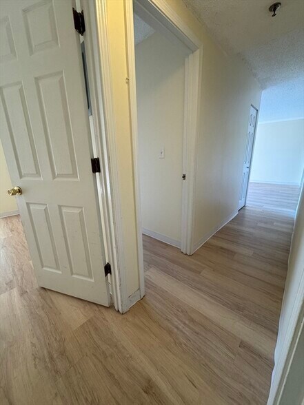 Building Photo - 15 North Beacon St