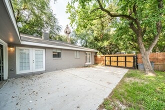 Building Photo - 1907 Ashford Hollow Ln