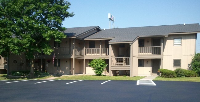 Building Photo - Ontario Village Apartments - 435-5