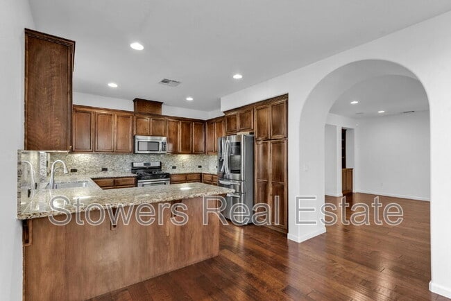 Building Photo - 4685 Malayan St