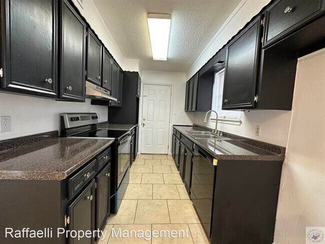 Building Photo - 3 br, 2 bath House - 1021 Locust St