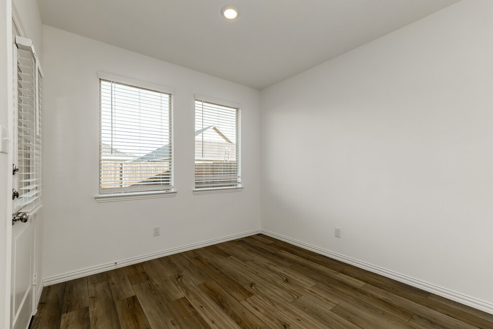 Building Photo - 1114 Daffodil St