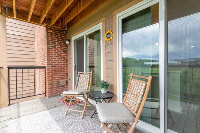 Building Photo - Charming 1 bedroom, 1 bath Condo