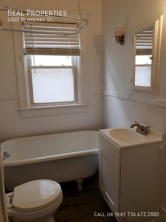 Building Photo - 5860 Newberry St