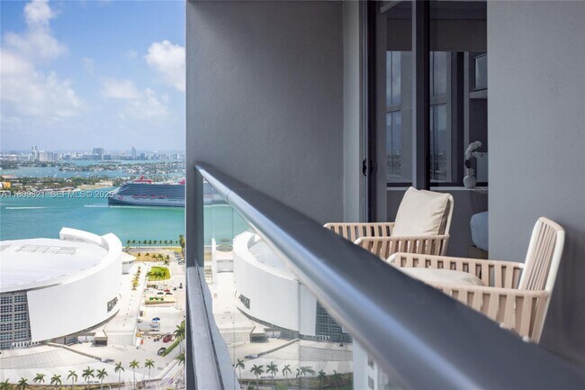 Building Photo - 159 NE 6th St