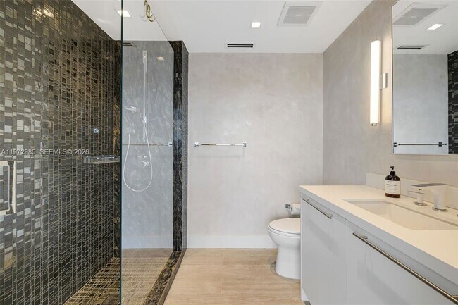 Building Photo - 400 Alton Rd