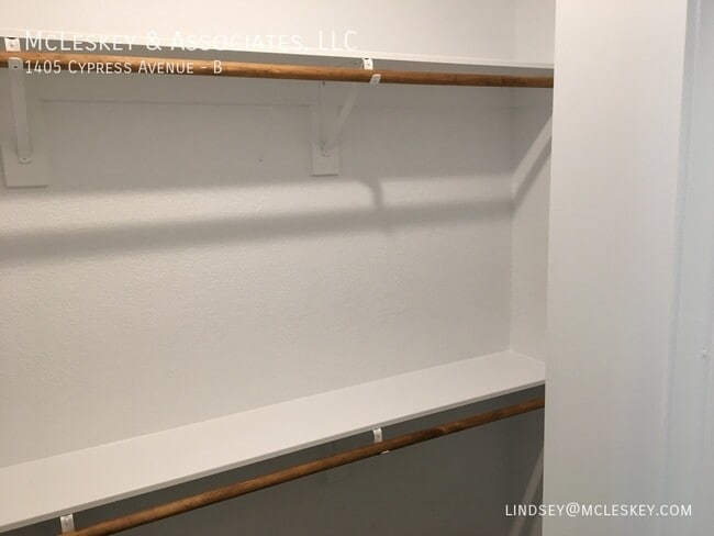 Building Photo - 1405 Cypress Ave